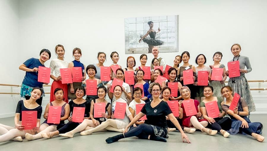 在RAD和全班夥伴合照的那一刻