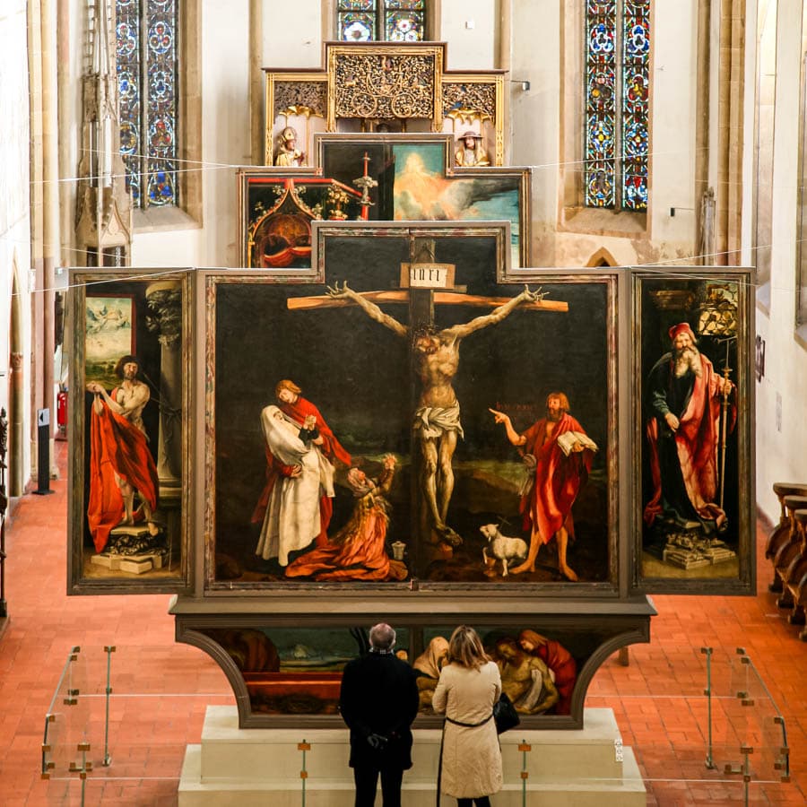 法國亞爾薩斯大區柯瑪小城安特林登博物館(Musée Unterlinden)珍藏著歐洲藝術史上最震撼人心的巨作《伊森海姆祭壇畫》(The Isenheim Altarpiece)。