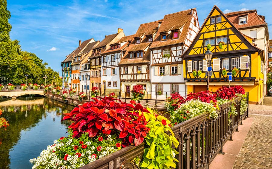 法國亞爾薩斯大區柯瑪小成的彩色木筋屋