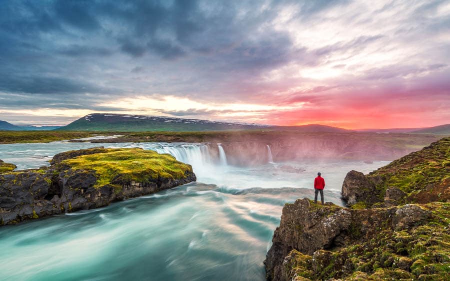 冰島北部的眾神瀑布(Goðafoss)