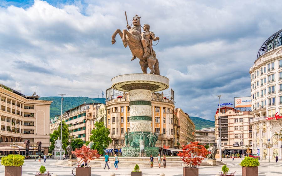 北馬其頓共和國首都史高比耶(Skopje)的馬其頓廣場(Macedonia Square)