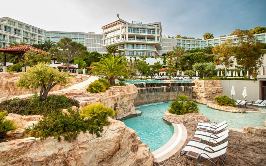 克羅埃西亞赫瓦島上最大的酒店Amfora Hvar Grand Beach Resort