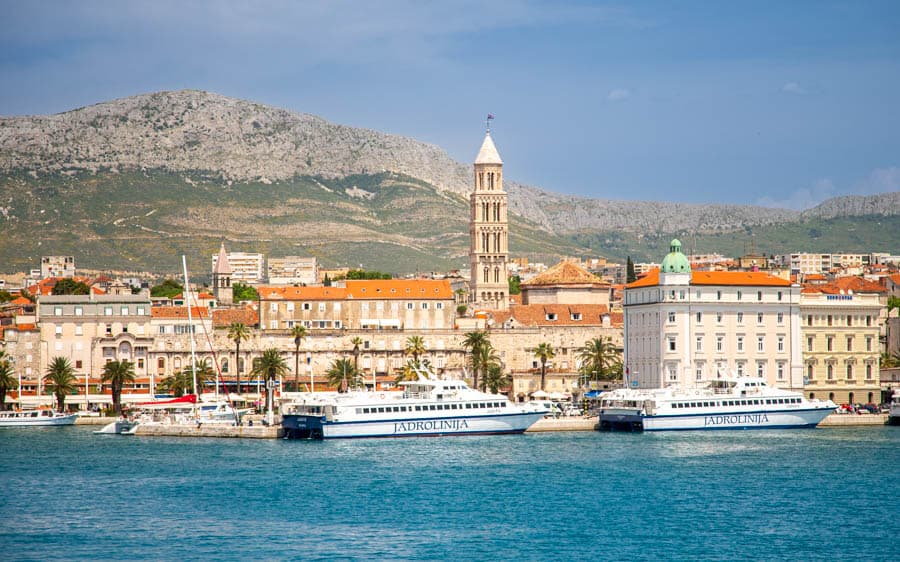 從亞得里亞海觀看克羅埃西亞第二大城史普利特