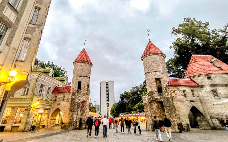 愛沙尼亞塔林維魯門-一門之隔跨越七百年