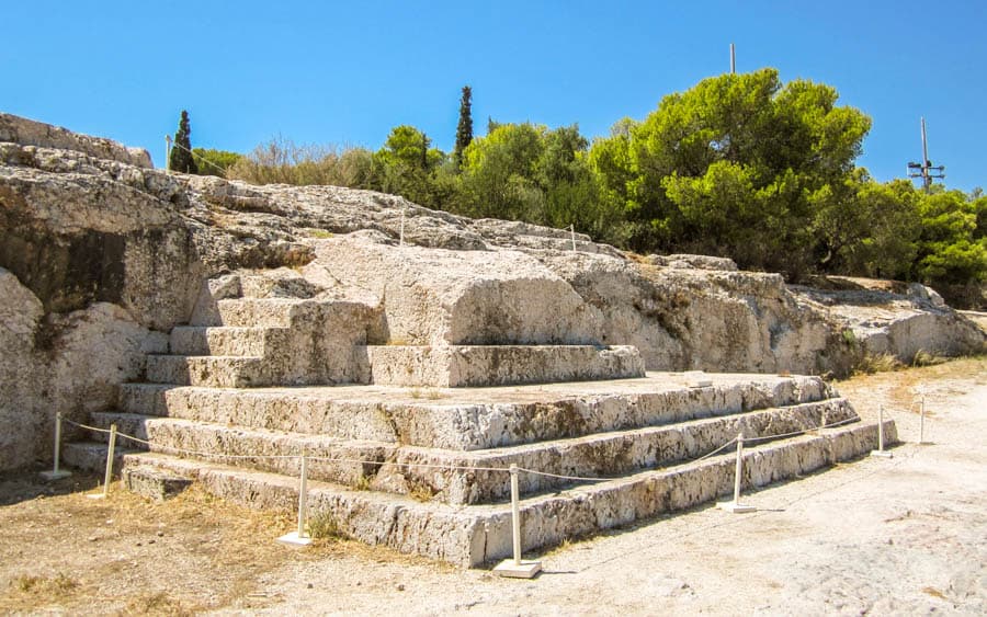 普尼克斯山丘岩石平台