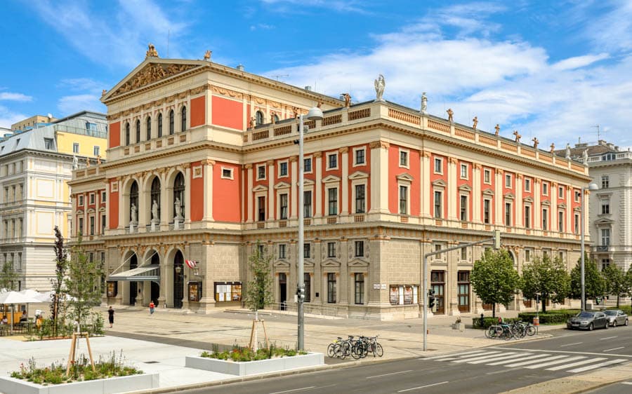 位於奧地利維也納的音樂協會大樓 (Haus des Wiener Musikvereins),俗稱金色大廳。