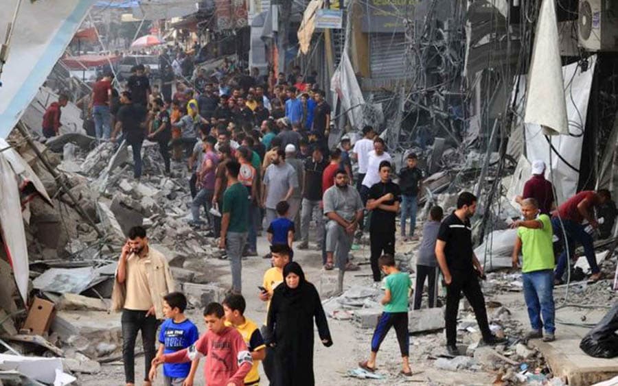 加薩走廊被轟炸後的街景