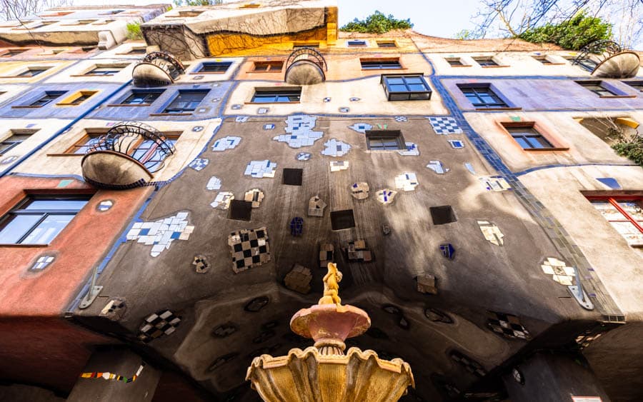 維也納百水公寓