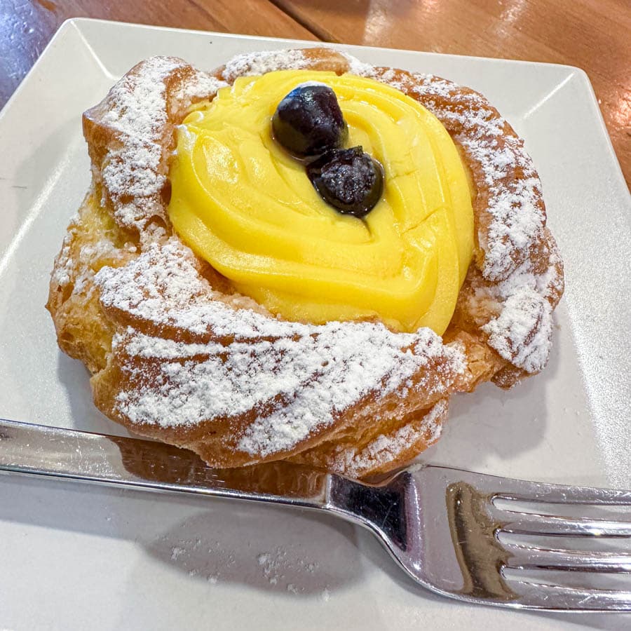 聖若瑟炸奶油泡芙 Zeppole di San Giuseppe