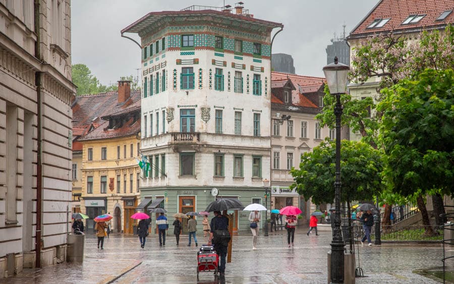 赫普特曼大樓(Hauptmann House)以其獨特的維也納分離派建築風格著稱