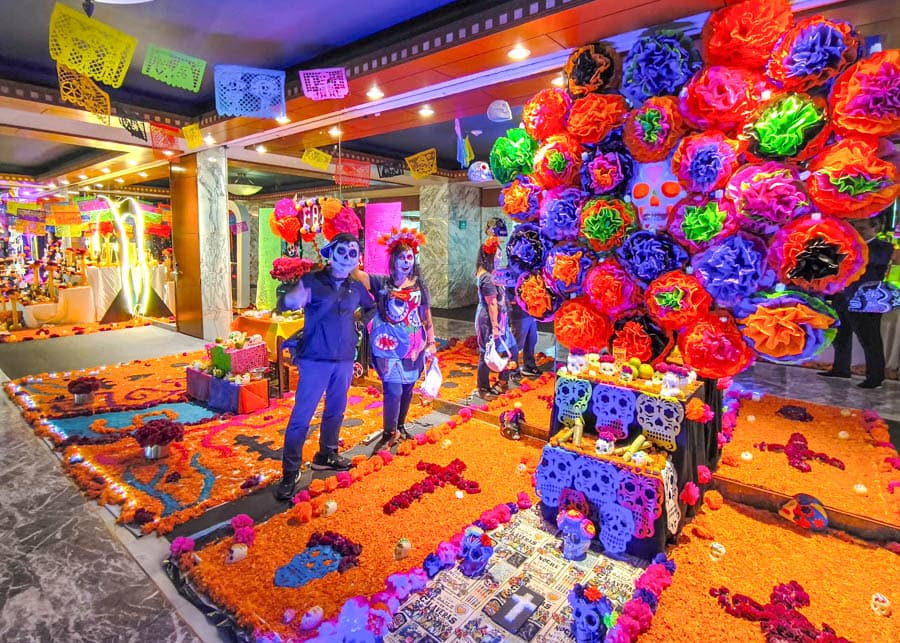 亡靈節祭壇是引導亡者靈魂「回家團聚」的溫馨祭台