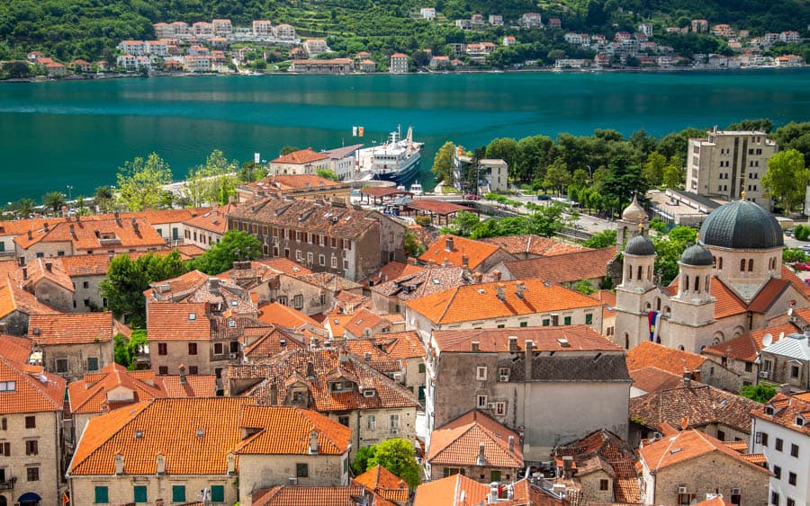 亞得里亞海在科托灣形成類峽灣地形