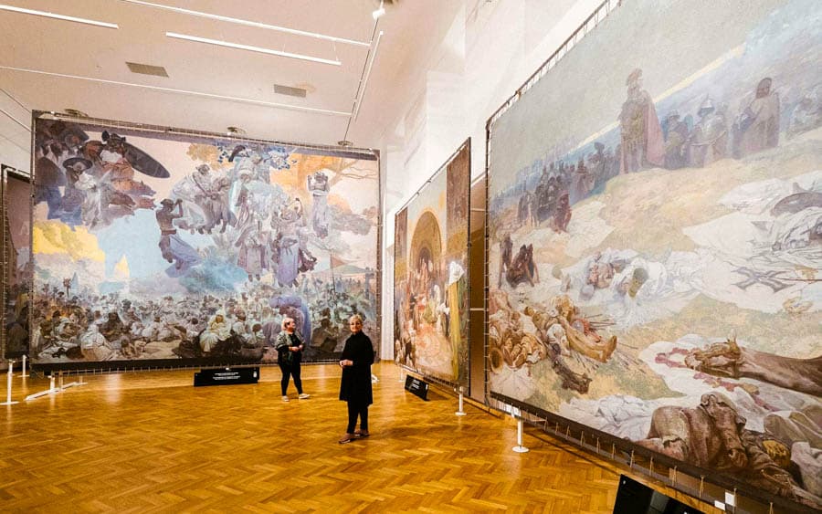 慕夏傾18年繪出的巨型畫作《斯拉夫史詩》