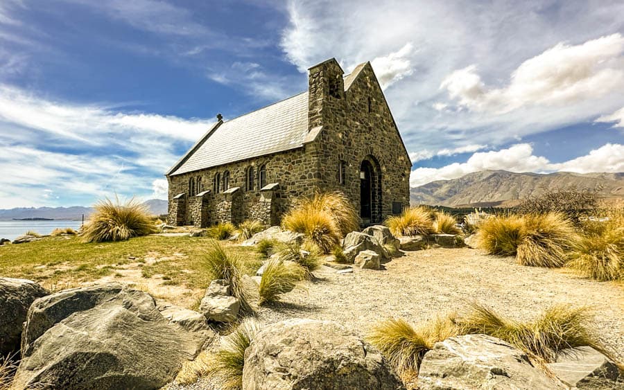 蒂卡波湖畔好牧羊人教堂