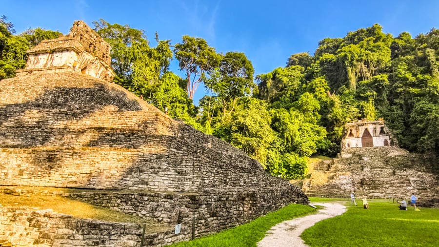 漫步帕倫克十字神廟群，感受天、地、人擁抱的安定感