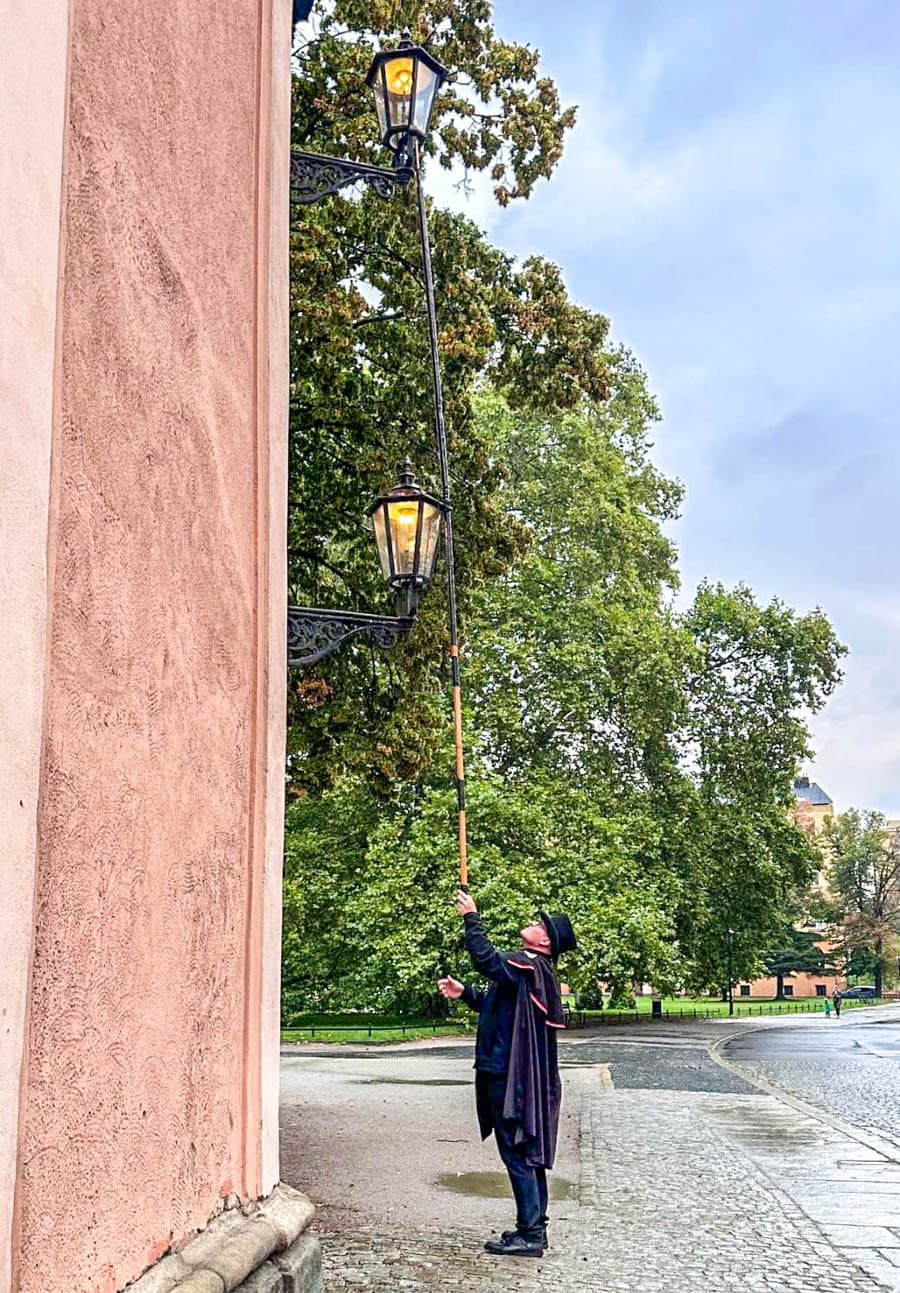 波蘭自助旅行:樂斯拉夫教堂島古老點燈儀式