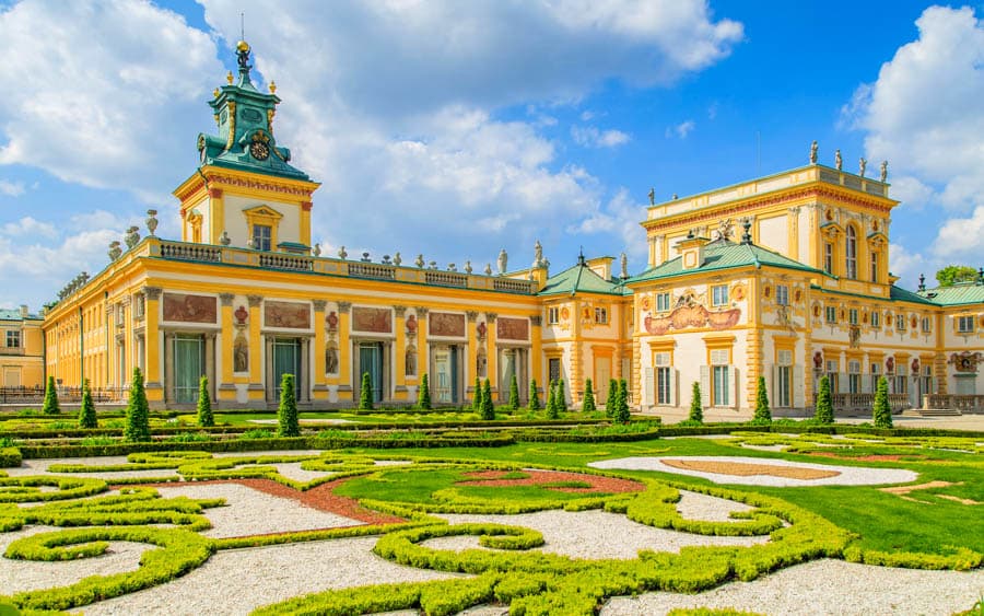 波蘭自助旅行:華沙維拉努夫宮號稱「波蘭凡爾賽宮」 圖/Shutterstock