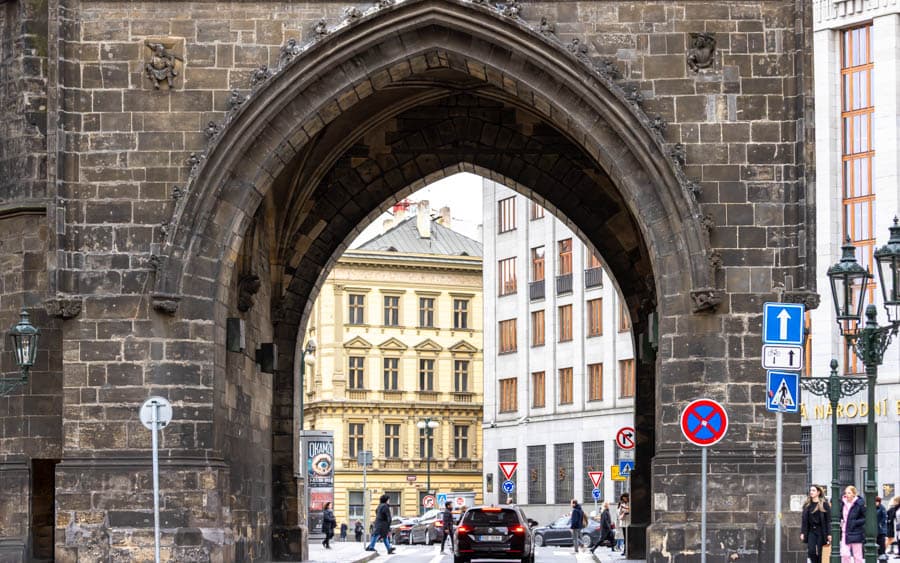 布拉格建於1475年的火藥塔