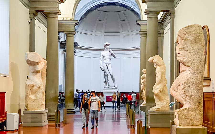 佛羅倫斯學院美術館的大衛像