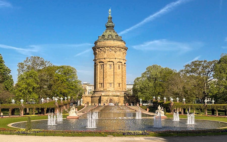 曼海姆(Mannheim)的地標水塔(Wasserturm)