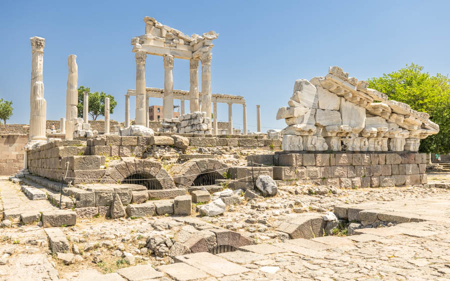 土耳其貝加蒙圖拉真神殿遺址