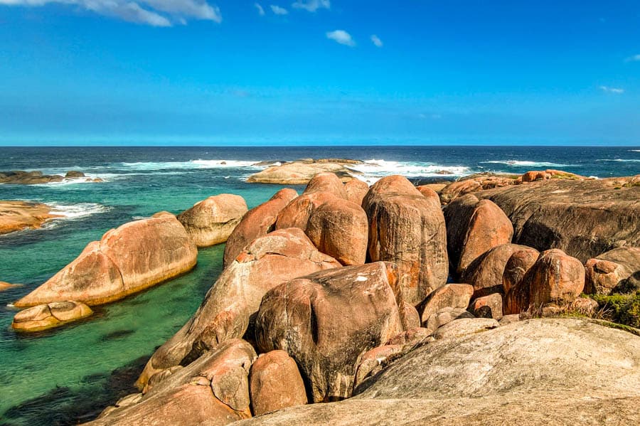西澳南部威廉灣國家公園(William Bay National Park)酷似迎面而來之巨石大象
