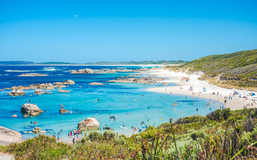 西澳南部威廉灣國家公園(William Bay National Park)外海驚濤駭浪內灣風平浪靜